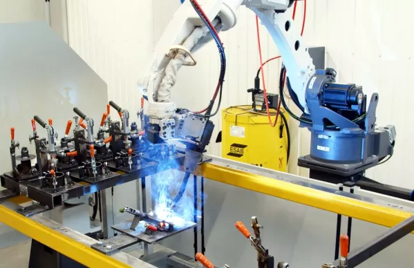 Technologie ohne Fehler - Panasonic-Roboter in der industriellen Schweißtechnik